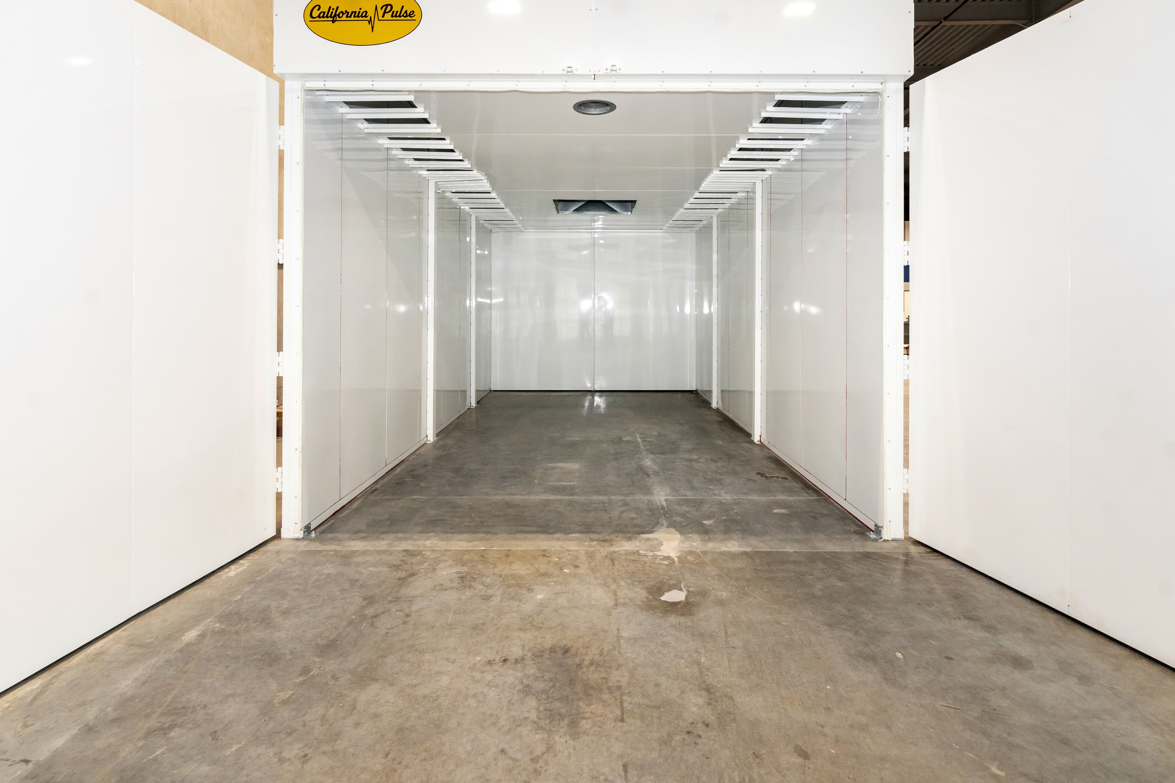 How to Choose Between a Batch Oven and Conveyor Oven for Industrial Finishing